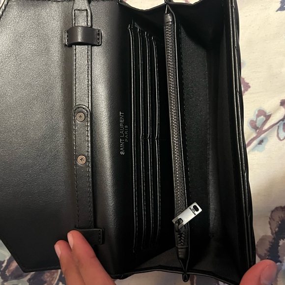 Yves Saint Laurent Black Chevron Crossbody Bag - Picture 4 of 4